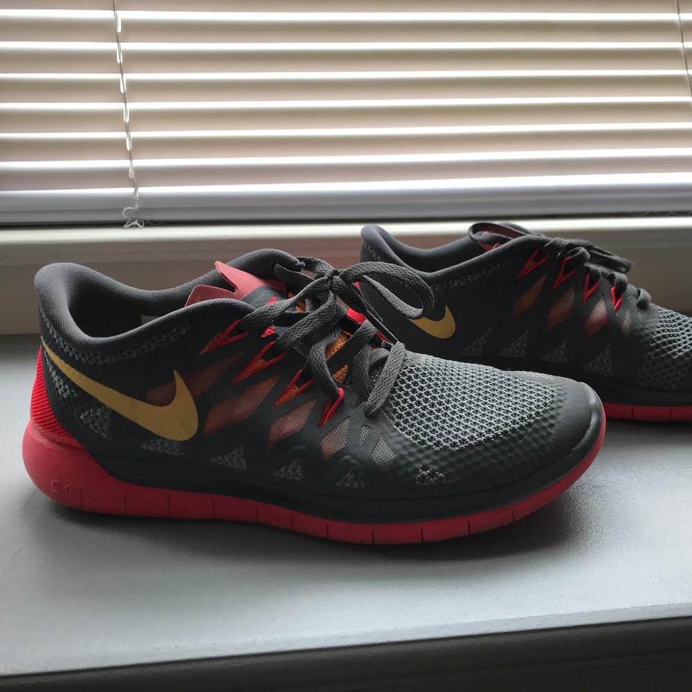 Nike Free Grey/Red/Orange Sneaker
